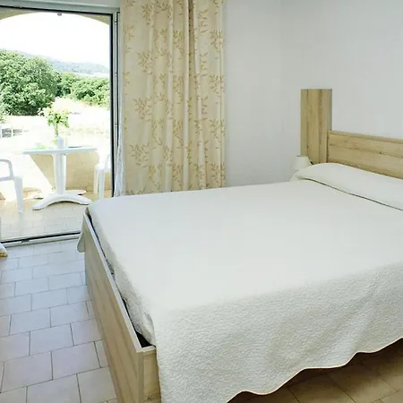 Semesterbostad In Ile Rousse Near Sandy Beaches LʼÎle-Rousse