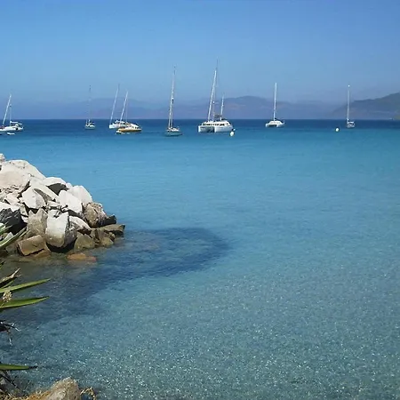 Semesterbostad In Ile Rousse Near Sandy Beaches *