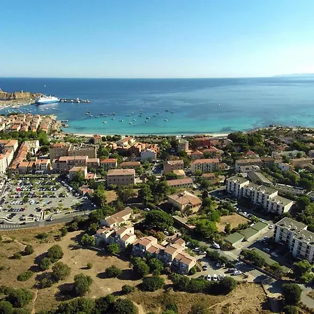 Semesterbostad In Ile Rousse Near Sandy Beaches LʼÎle-Rousse