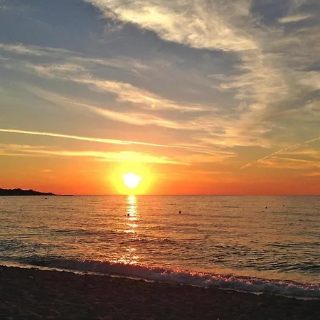 In Ile Rousse Near Sandy Beaches * LʼÎle-Rousse