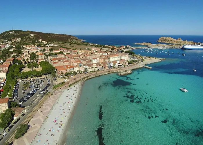 In Ile Rousse Near Sandy Beaches * LʼÎle-Rousse